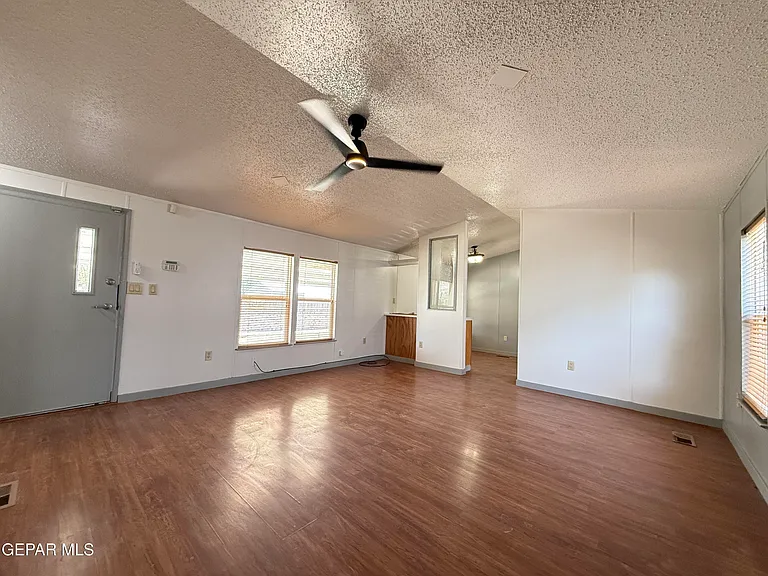 5941 Sixta Dr — Photo 13