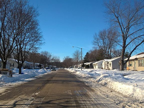 5th image of 324 Renrose Ave