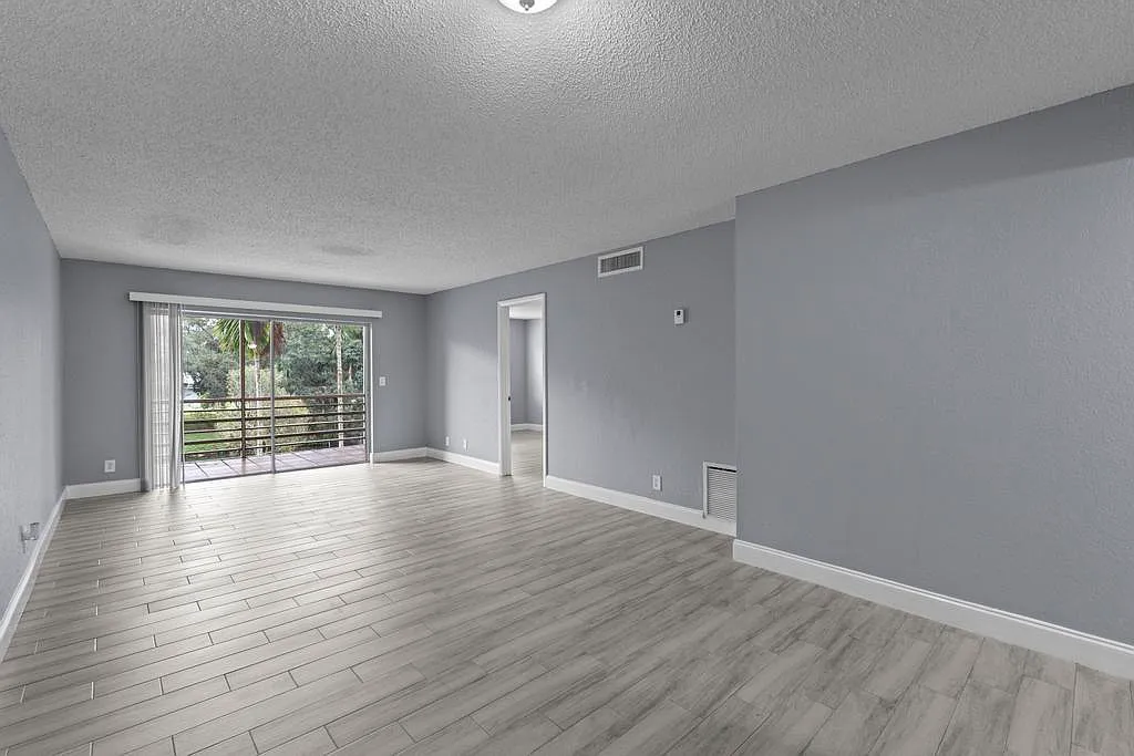 2 bed, 2.0 bath, 1146 sqft, $2,150 — Photo 3