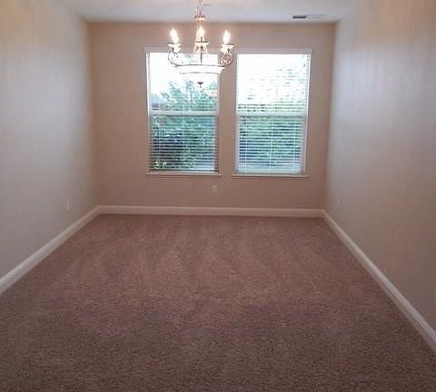 3rd image of 3865 Prosser St