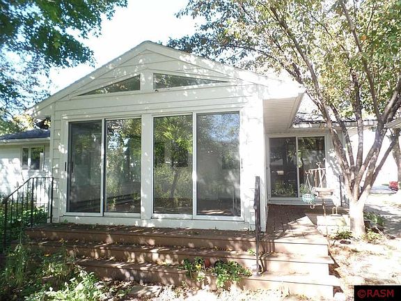 4th image of 307 N Redwood Dr