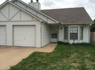 7721 E 32nd St N, Wichita, KS 67226