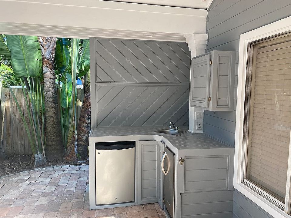 1st image of 4412 W San Carlos St