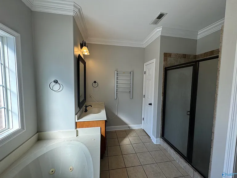 126 Bilton Dr — Photo 16