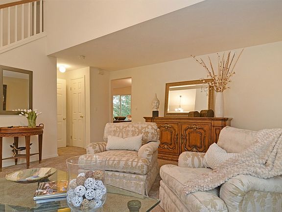 4th image of 8817 NE New London Ct