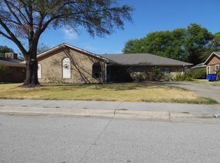 2123 Southmoor Dr, Carrollton, TX 75006