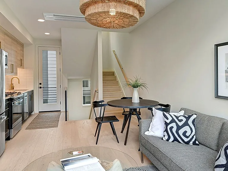 712 C W Bertona St — Photo 8