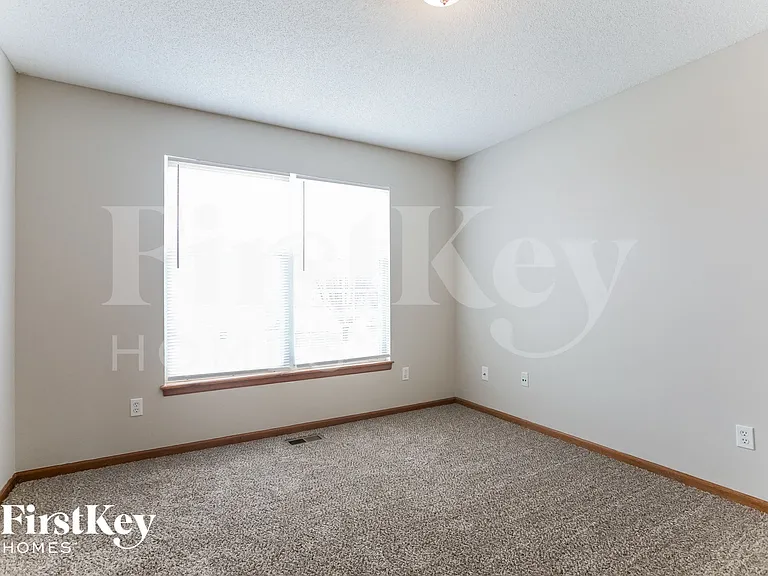 306 Copeland Dr — Photo 10