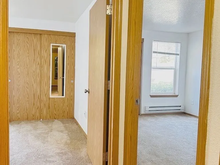 Kruse Villa Apartments — Photo 25