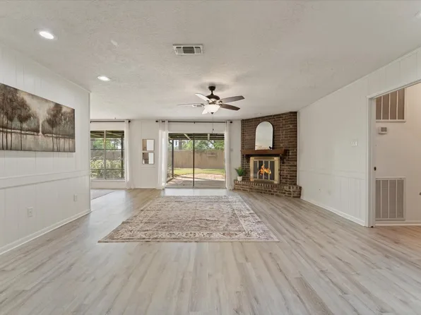 3607 Camelot St, Baytown, TX 77521