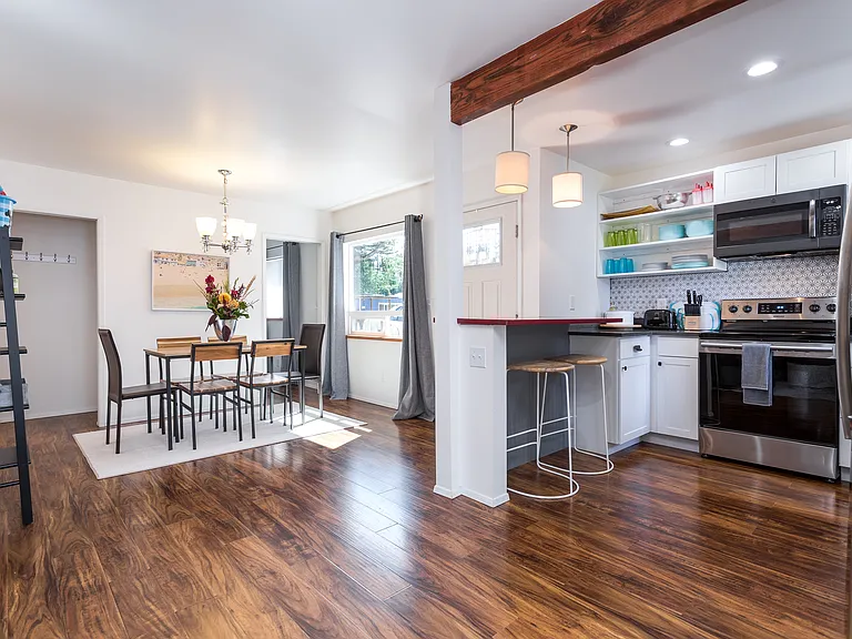 8293 Beach Way Dr — Photo 16