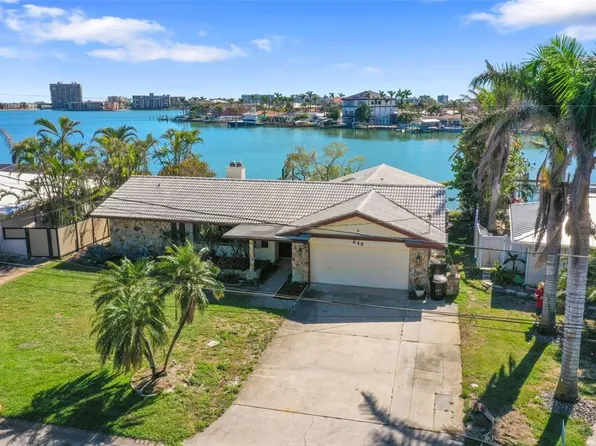 649 79th Cir S, Saint Petersburg, FL 33707