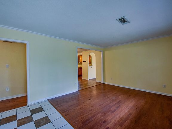 4th image of 5234 12th Ave E