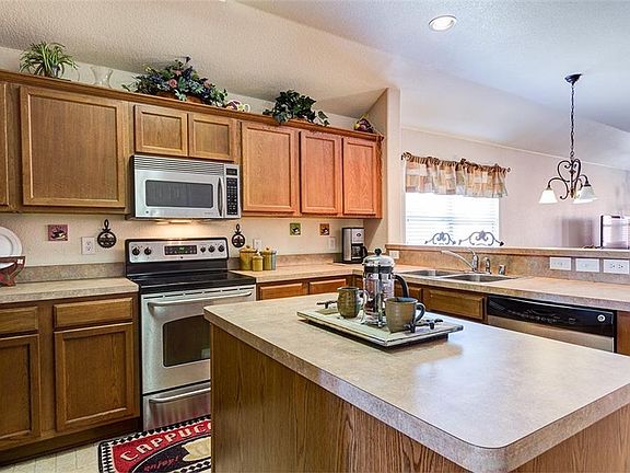 4th image of 3701 Redwood Cir
