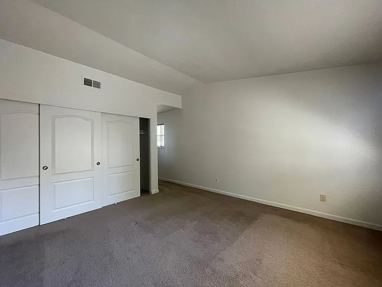 9270 Emerald Crest Dr — Photo 10