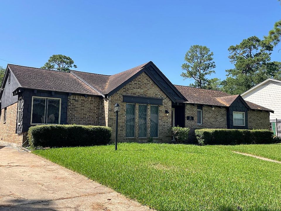 1st image of 210 Black Forest Dr