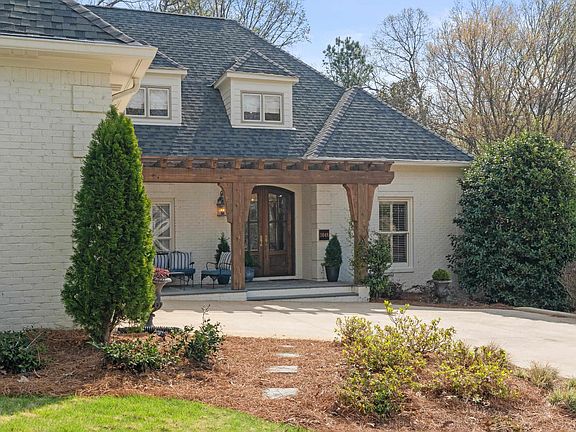 3rd image of 3648 Birchwood Ln