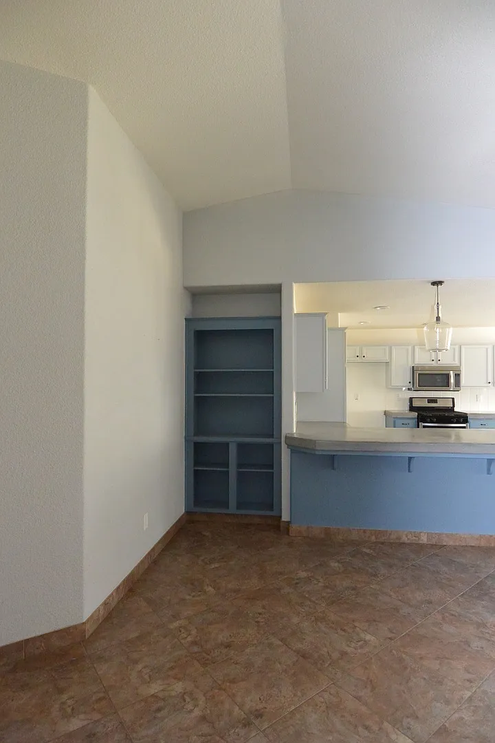 HOUSE — Photo 4