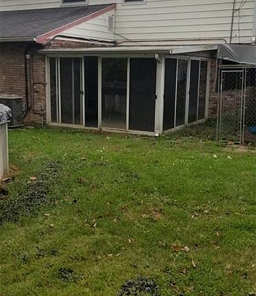 2nd image of 5025 Victoria Ave