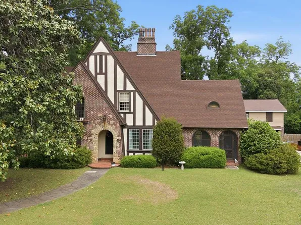 511 Cambridge Ave E, Greenwood, SC 29646