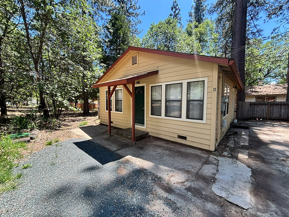 Building Photo - 10691 Fishery Springs Rd #D