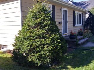 1721 S Willkie St, Appleton, WI 54915