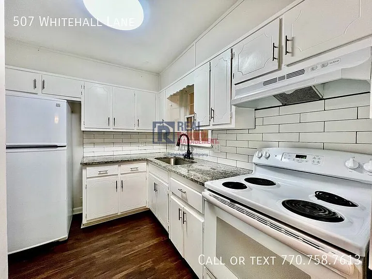 507 Whitehall Ln — Photo 5