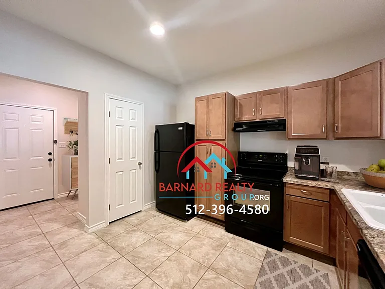 524 S. LBJ — Photo 10