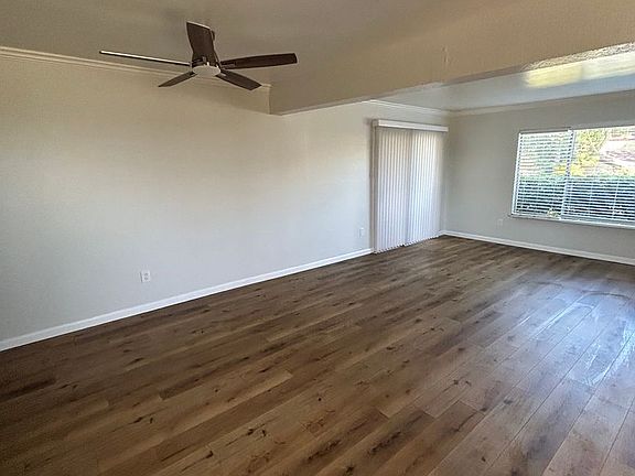 5th image of 6888 Hyde Park Dr Unit D