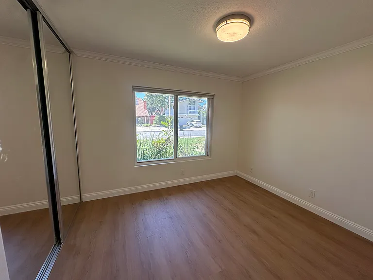 2828 E Wasatch Ct — Photo 13