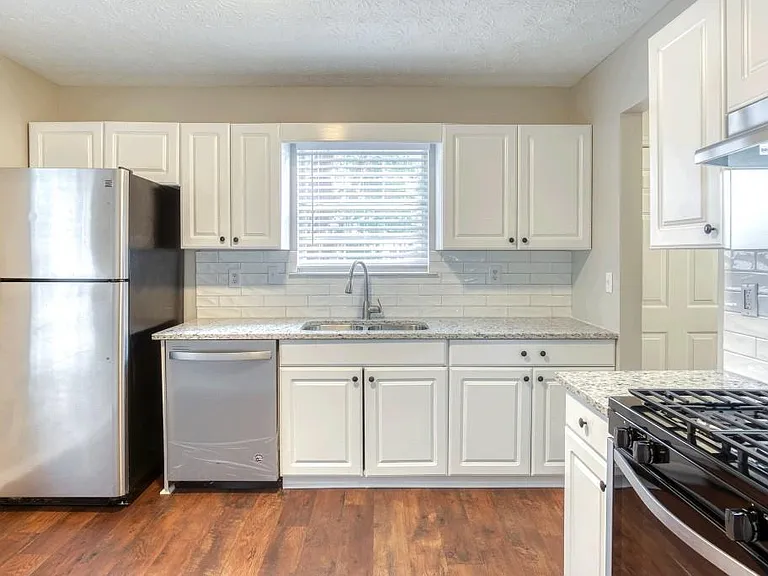 3036 Regal Park Ct — Photo 24