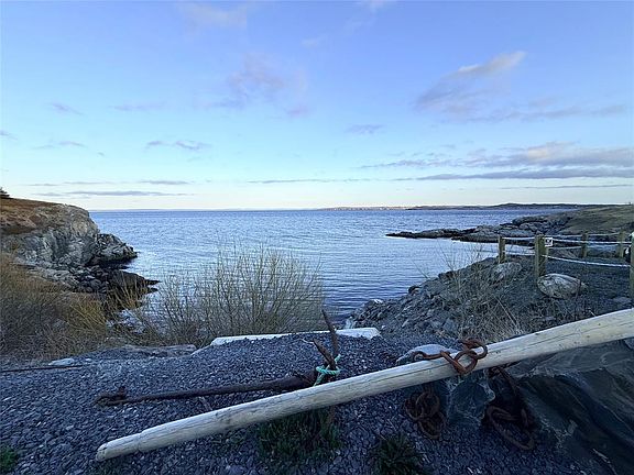 5th image of 28 Spoon Cove Road