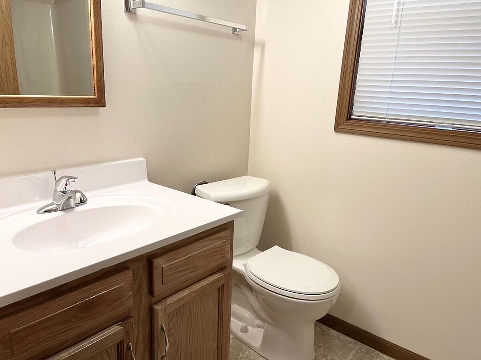 2nd image of 608 S New St #1