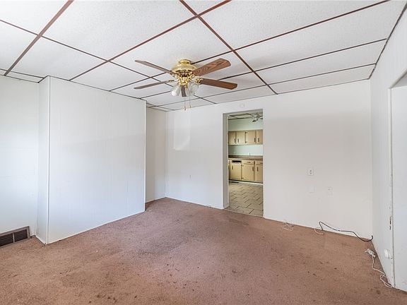 3rd image of 233 Smith Way