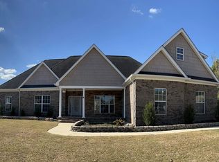 209 Lakeside Dr, Dothan, AL 36301