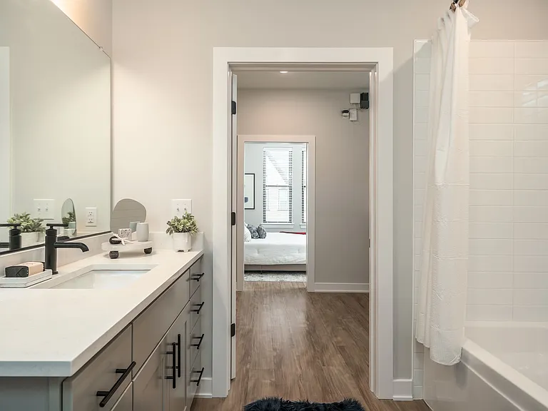 Taylor Flats — Photo 19