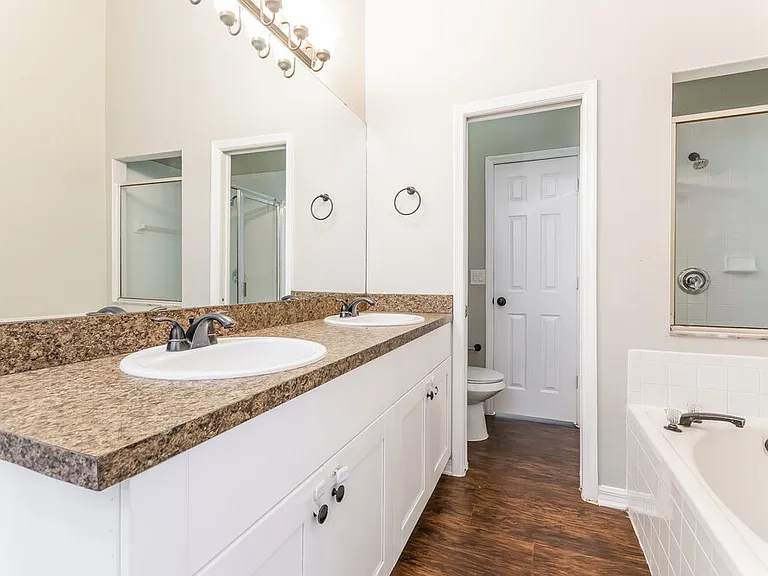2262 Mallard Creek Cir — Photo 10