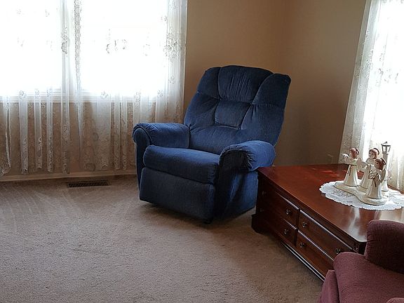 4th image of 1212 Diana Ct