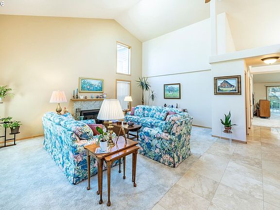 3rd image of 4075 Berrywood Dr