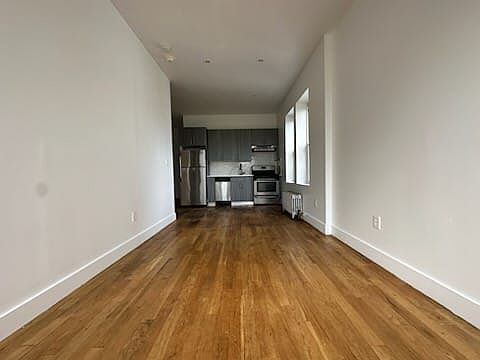 4th image of 286 19th St APT 3R