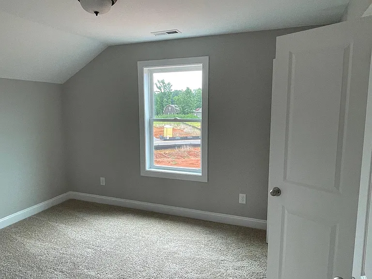 181 Hanover Ct — Photo 13