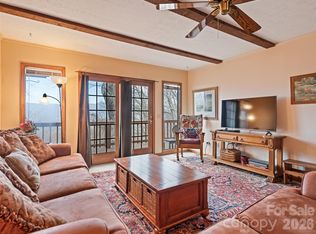 415 Treetop Ln, Waynesville, NC 28785