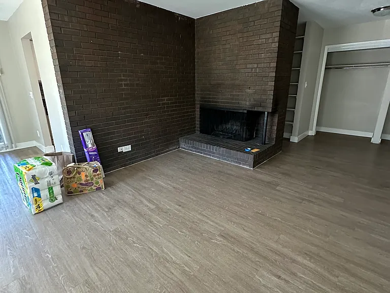 Laguna Pl — Photo 5