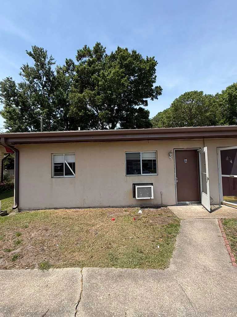 2 bed, 1000 sqft, $1,350 — Photo 1