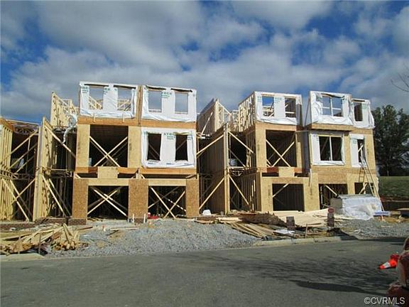 3rd image of 10260 Ibis Dr #20
