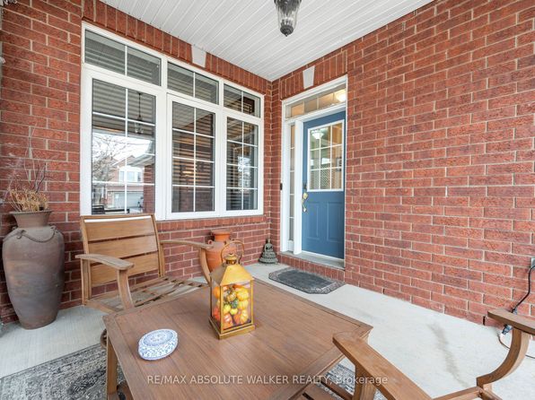 1120 Lichen Ave, Ottawa, ON K4A 4A5