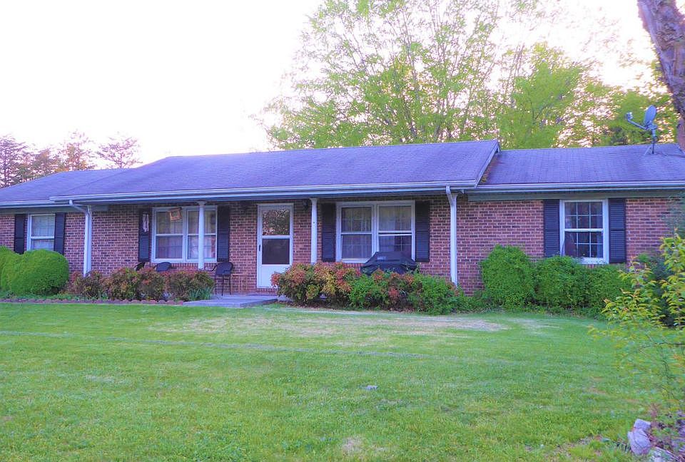 1st image of 24 Robinhood Ln
