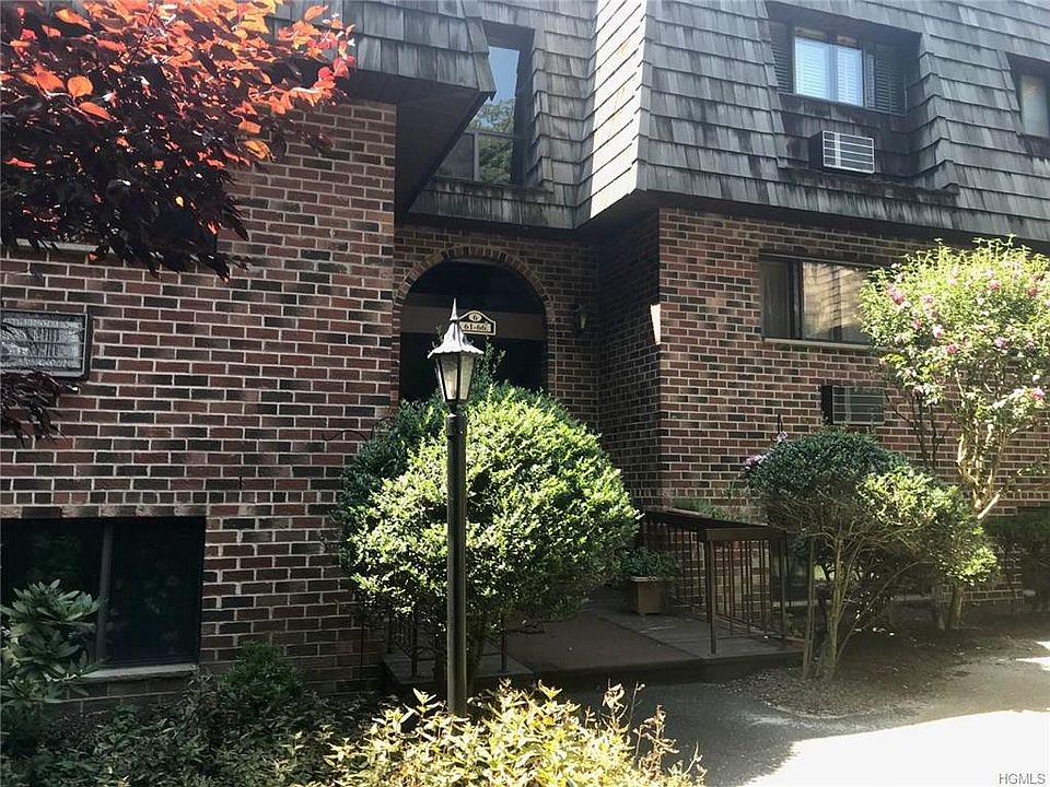 1st image of 6 Briarcliff Dr S #5