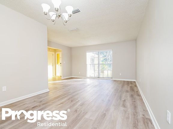 5th image of 3929 Oak Hammock Dr