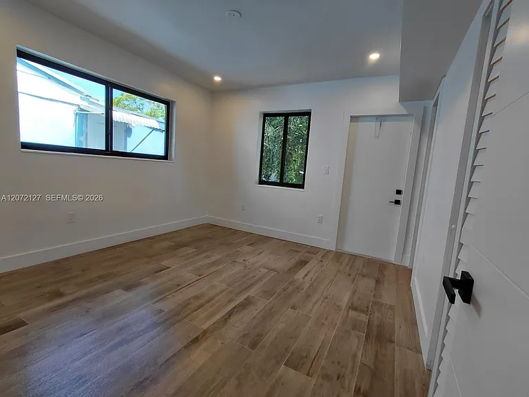 1430 NW 45th St #1 — Photo 4